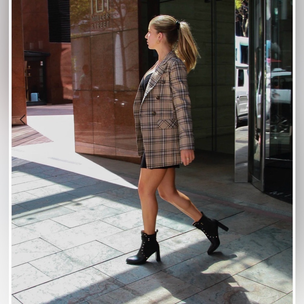 Bell & Bloom Too Cool for Work Blazer S NWT Minimalist wardrobe Workwear staple - Picture 3 of 7